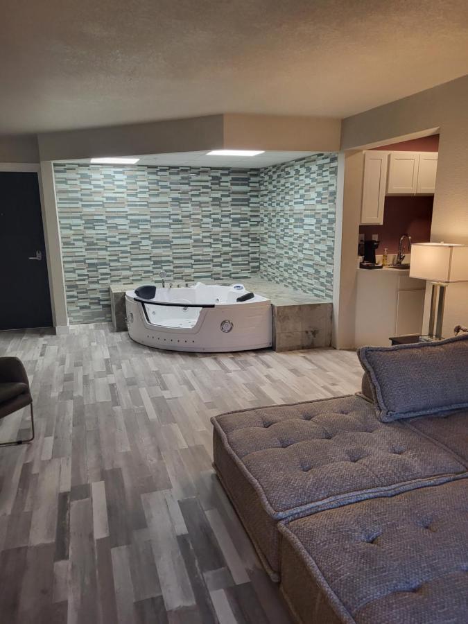 Red Fox Inn And Suites Waverly Εξωτερικό φωτογραφία