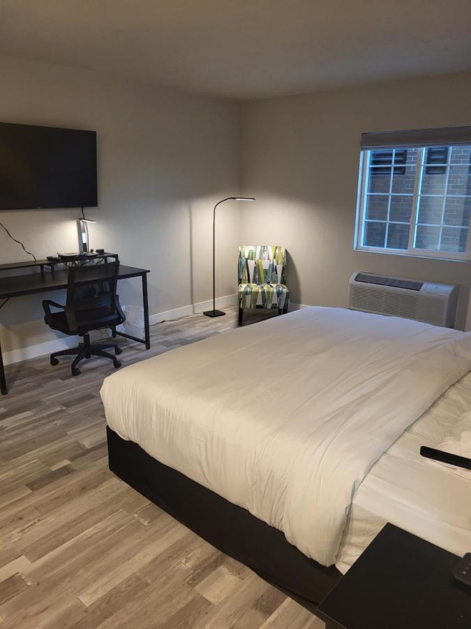 Red Fox Inn And Suites Waverly Εξωτερικό φωτογραφία